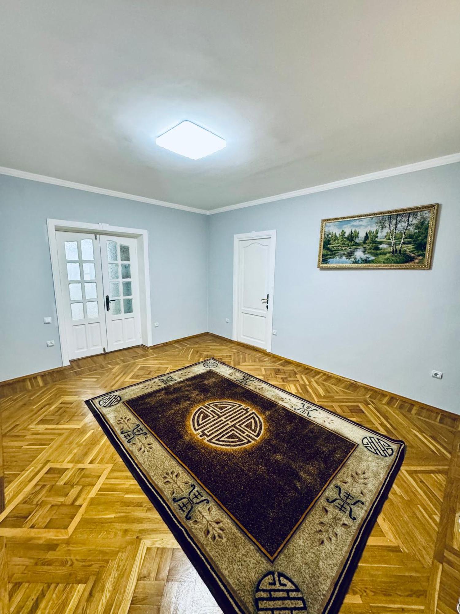 Classic Family Apart In The Center With 4 Rooms Tashkent Exterior photo