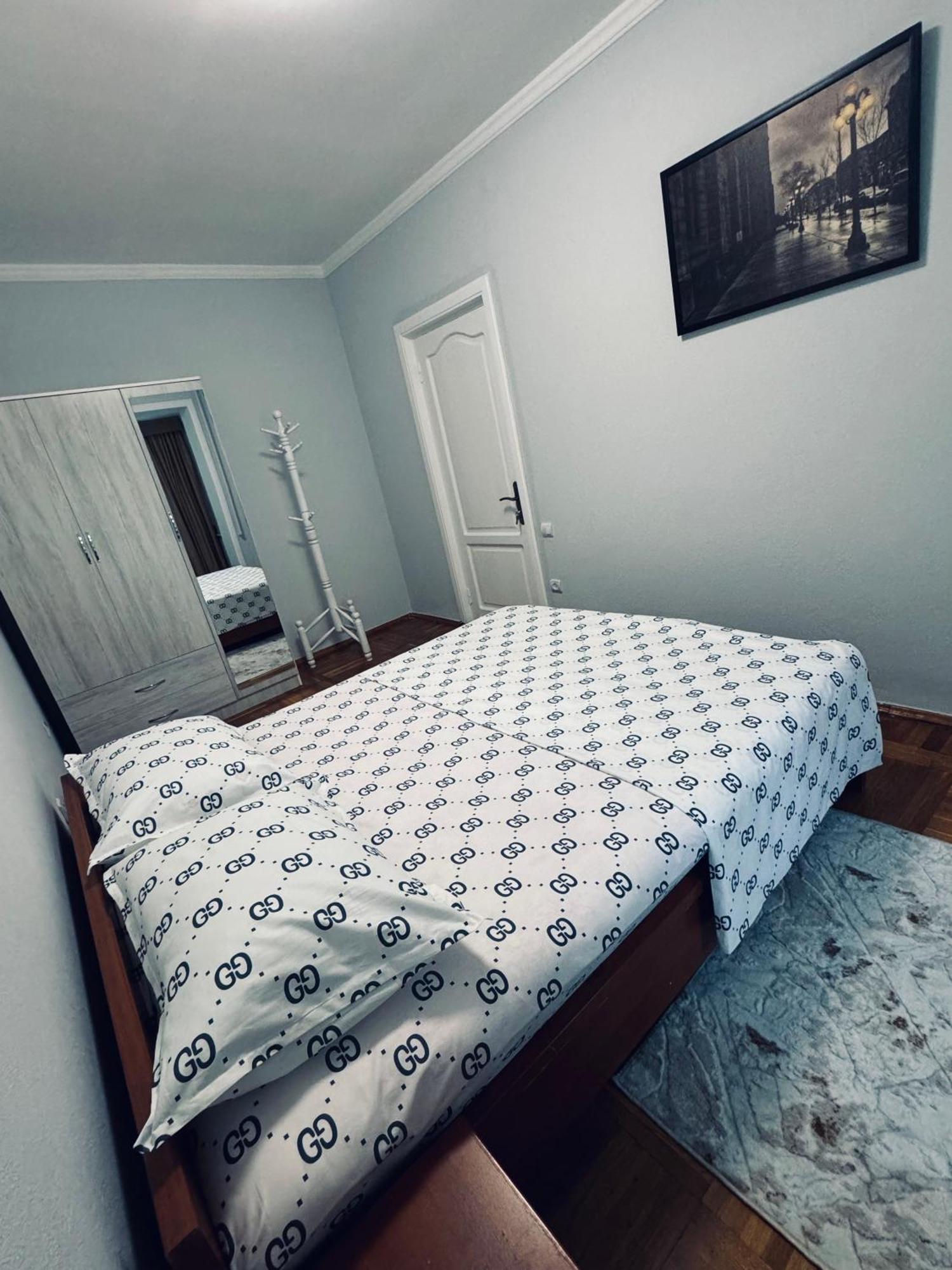 Classic Family Apart In The Center With 4 Rooms Tashkent Exterior photo